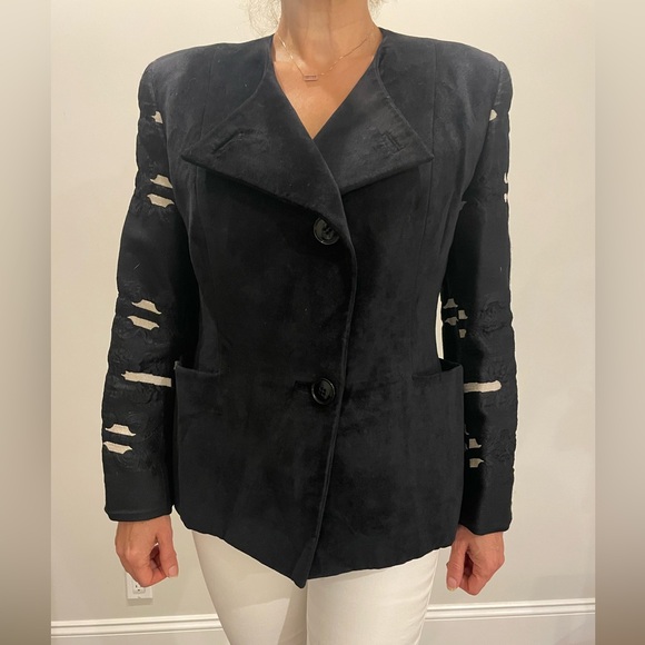Elegant Black Women's Jacket - Picture 4 of 6